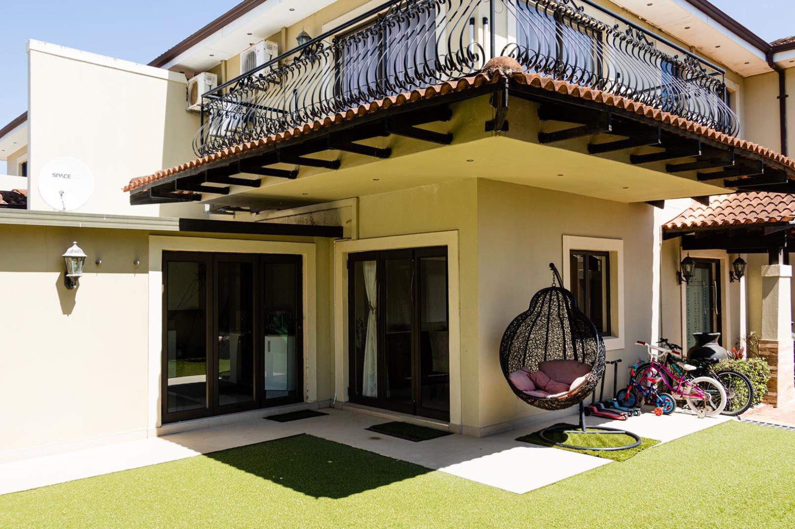 5 Bedroom Townhouse for Sale in Westville, Durban - KwaZulu Natal
