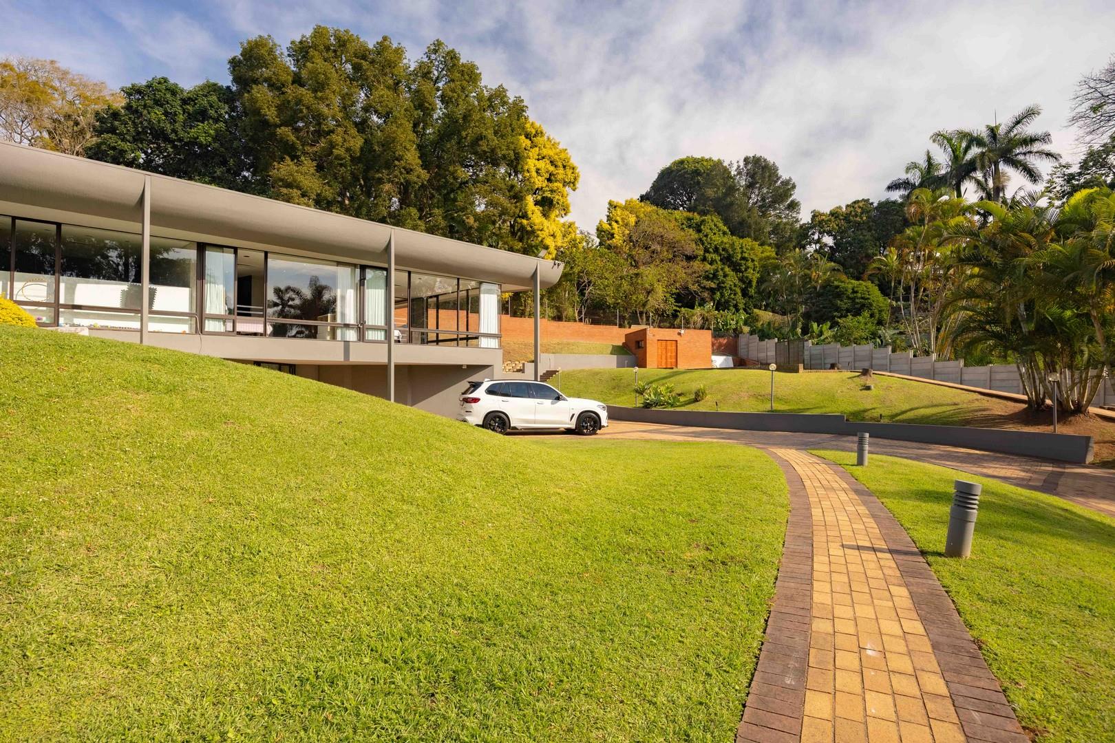 5 Bedroom House for Sale in Cowies Hill, Pinetown - KwaZulu Natal