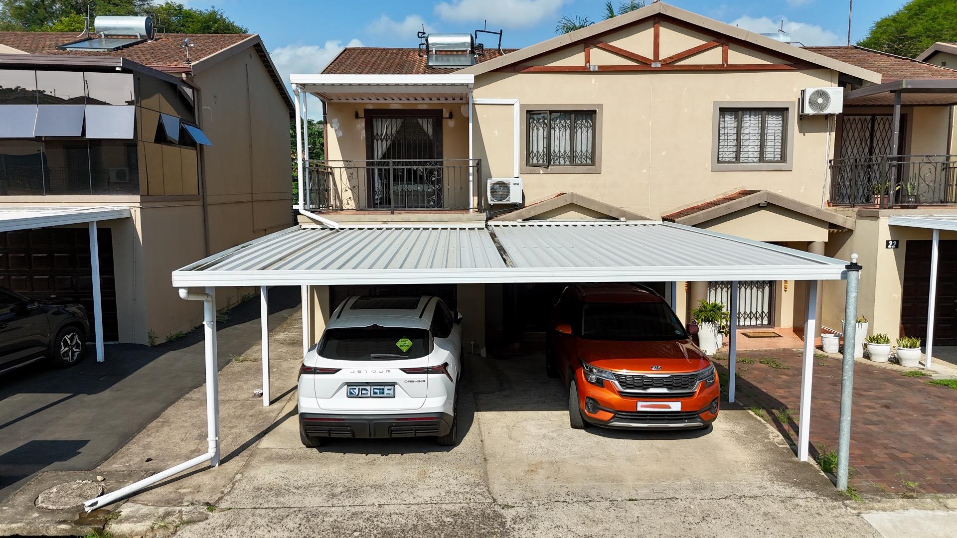 3 Bedroom Townhouse for Sale in Northcroft, Phoenix - KwaZulu Natal