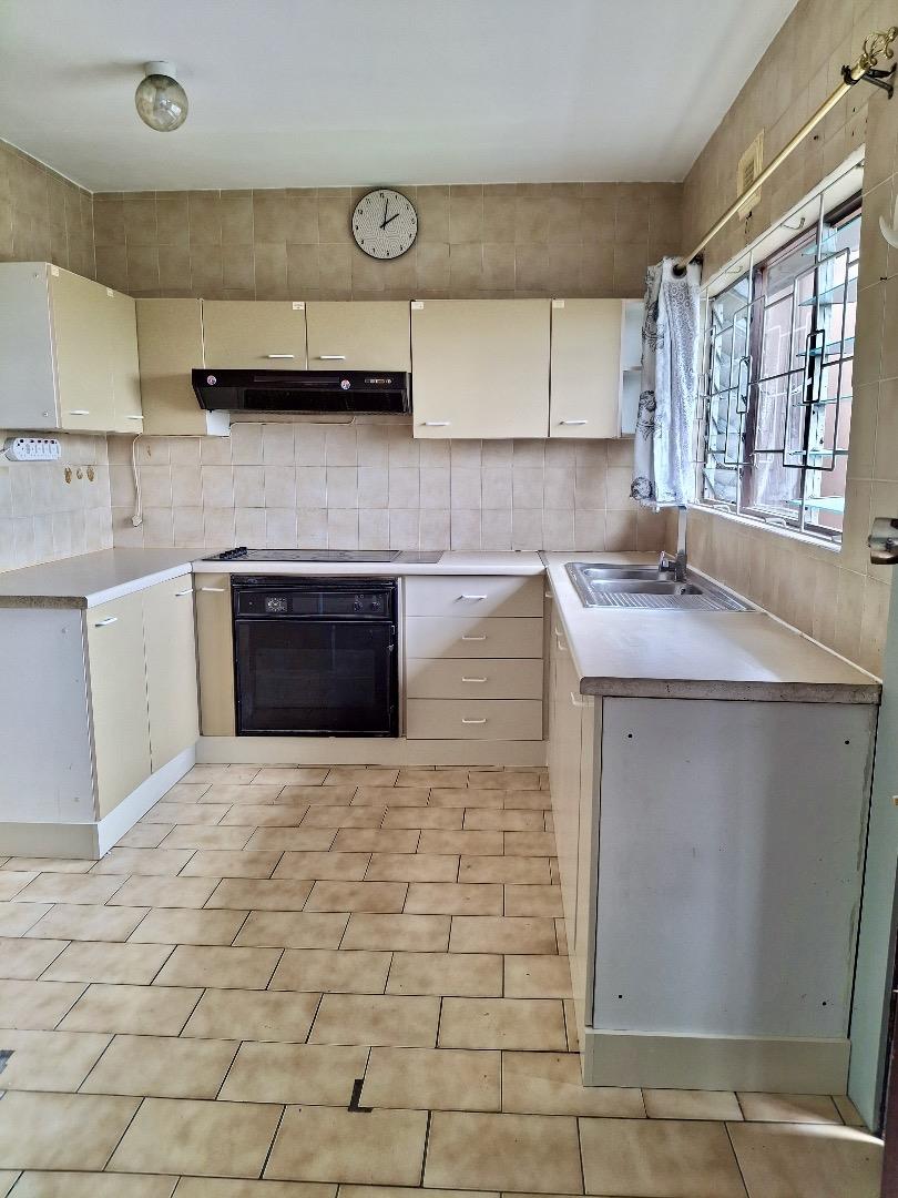 2.5 Bedroom Apartment for Sale in Bluff, Durban - KwaZulu Natal